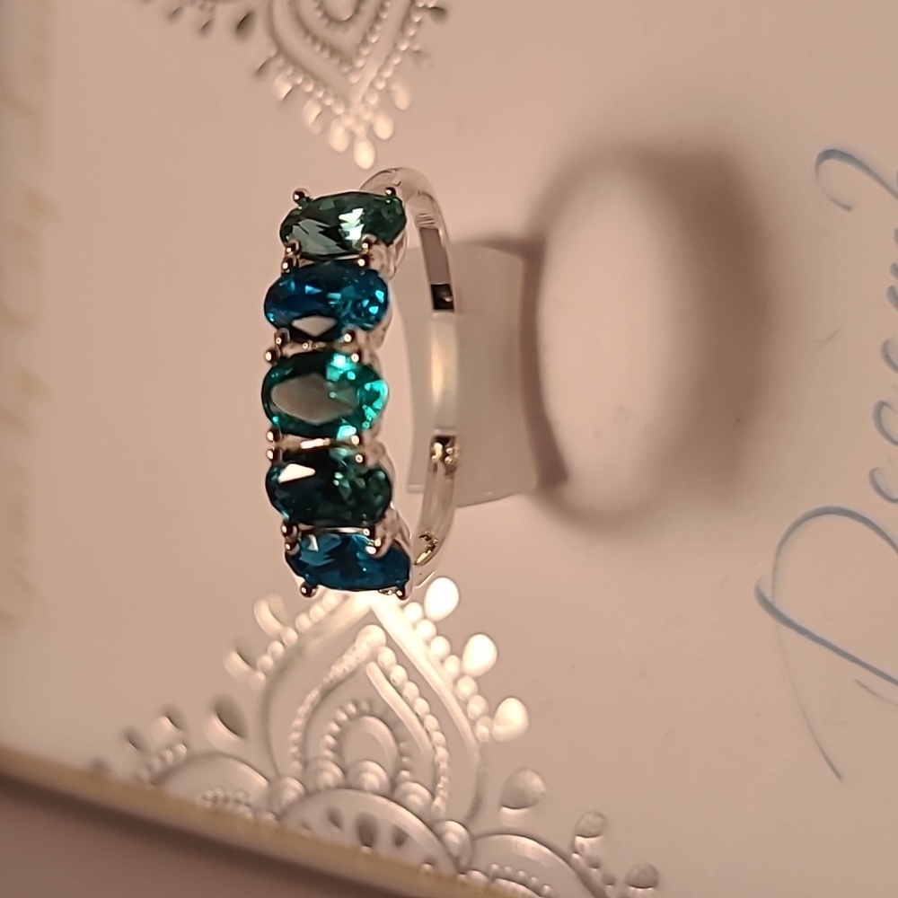 GEMS BY CITY LUXE BLUE ZIRCON ADJUSTABLE FINE SILVER PLATED RING